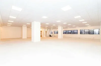 Sala comercial para alugar na avenida sete de setembro, 4682, batel, curitiba por r$ 30.375