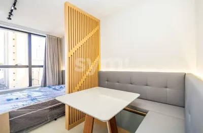 Apartamento com 1 quarto para alugar na Avenida Visconde de Guarapuava, 3070, Centro, Curitiba por R$ 2.900