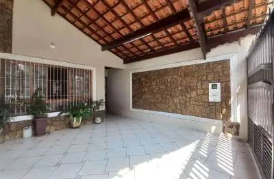 Casa com 3 quartos à venda na Rua Balneário Camboriú, 302, Aviação, Praia Grande