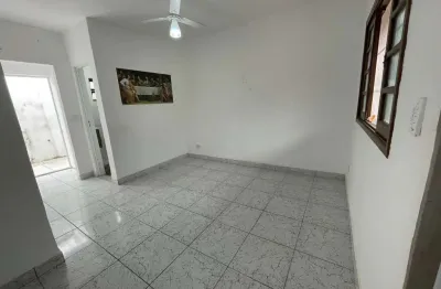 Casa com 1 quarto para alugar na Avenida Guadalajara, 2768, Tupi, Praia Grande