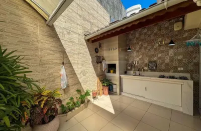 Casa com 3 quartos para alugar na Rua Uruguai, 522, Guilhermina, Praia Grande