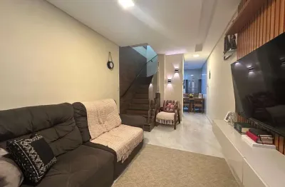 Sobrado com 2 dormitórios à venda, 65 m² por r$ 320.000,00 - caiçara - praia grande/sp