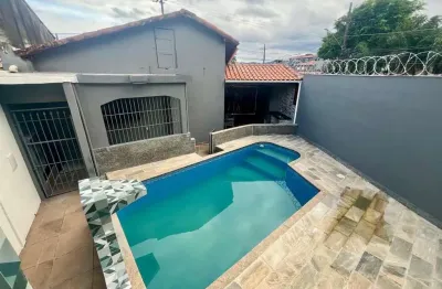 Casa com 2 quartos à venda na Rua Santa Bárbara, 478, Vilamar, Praia Grande