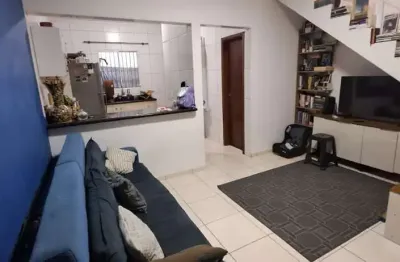 Sobrado com 2 dormitórios à venda, 65 m² por r$ 300.000,00 - jardim alice - praia grande/sp