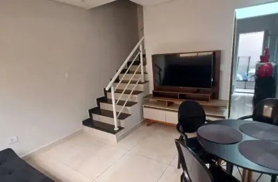 Casa com 2 quartos para alugar na Rua Teófila Vanderlinde, 563, Cidade Ocian, Praia Grande