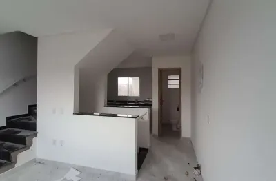 Sobrado triplex, novo, com 2 suítes à venda, 82 m² área privativa, entrada independente, 2vg, churrasqueira, por r$ 450.000 - mirim - praia grande/sp