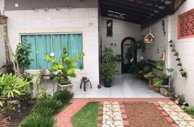 Casa com 2 quartos à venda na Rua Juquirais, 30, Tupi, Praia Grande