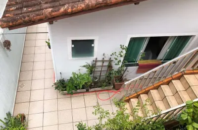 Casa com 2 quartos à venda na Rua Juquirais, 30, Tupi, Praia Grande