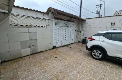 Casa com 3 quartos à venda na Rua João Manoel Certeza, 110, Balneário Maracanã, Praia Grande