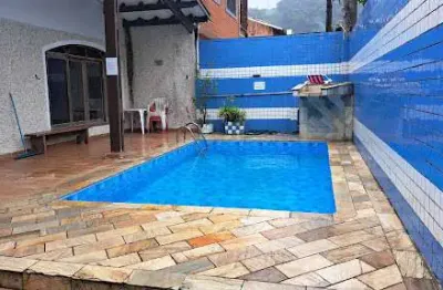 Casa com 3 quartos à venda na Rua Rui Barbosa, 67, Centro, Mongaguá