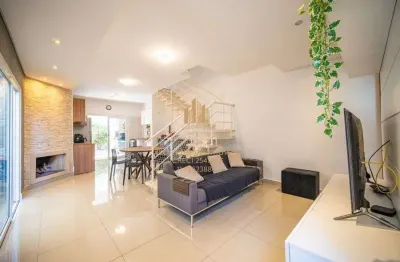 Casa isolada em condomínio com 3 quartos (1suíte) à venda