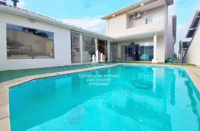 Casa à venda com 4 dormitórios(3 suítes) por R$ 1.850.000,00
