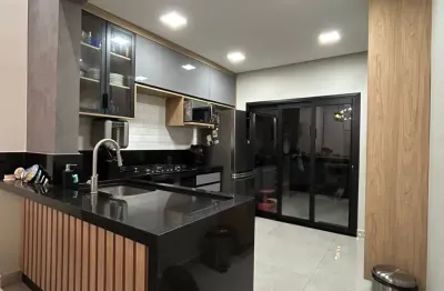 Casa térrea com piscina à venda – acabamento premium e conforto total!