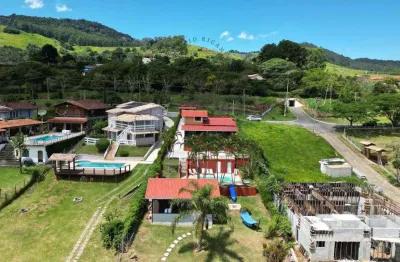 Casa pé na água à venda no condomínio porto danalis em joanópolis-sp