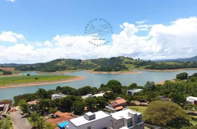 Residência exclusiva de alto padrão:  conforto e privacidade à beira da represa no condomínio águas claras, piracaia-sp.