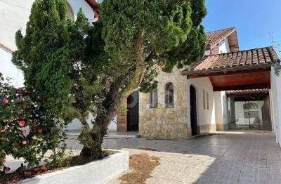 Casa com 3 dormitórios à venda, 256 m² por r$ 640.000,00 - centro - peruíbe/sp