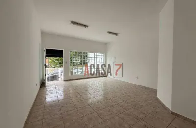 Casa comercial com 4 salas para alugar no Centro, Sorocaba 