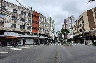 Apartamento no centro com 3/4 - 2 banheiros - 1 vaga - aceita cef - estuda proposta