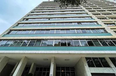 Apartamento de 3 quartos com vaga de garagem - centro.