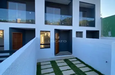 Casa duplex, com suíte, área gourmet e vaga de garagem