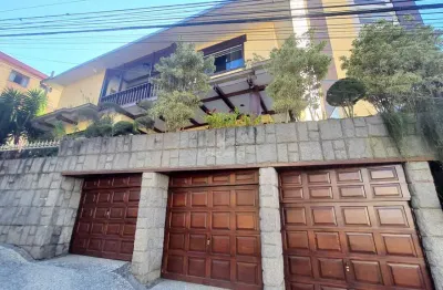 Casa com 5 quartos à venda na Rua Benjamin Constant, 1280, Santa Helena, Juiz de Fora