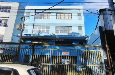 Prédio de 3 andares e 12 vagas de garagens com entrada para as avenidas sete e brasil