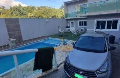 Vende-se linda casa no condomínio residencial cocaia 1, mais de 160 metros de puro conforto, lazer e segurança, com muitos comércios e meios de transp