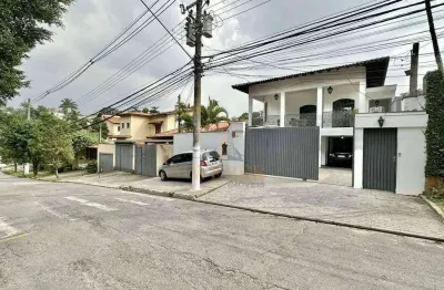 4 suítes, salão festas, escritório, adega, 7vagas (4 cobertas). espaço p/ piscina e gourmet!