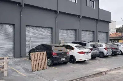 Lojas comerciais bem localizadas no jardim campo limpo
