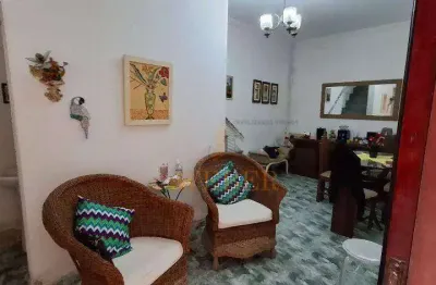 Sobrado completo – 2 dormitórios, suíte e quintal espaçoso!