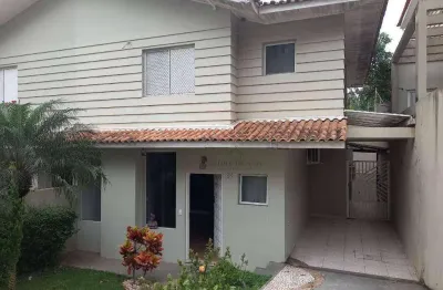 Casa de condomínio fechado em ótima localização no Taboão da Serra