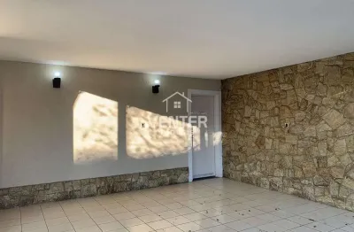 Casa de 3 dormitórios à VENDA na Vila Jaboticabeira em Taubaté/SP