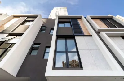 Casa em condomínio para venda com 2 quartos, sendo 1 suíte, 121m²
