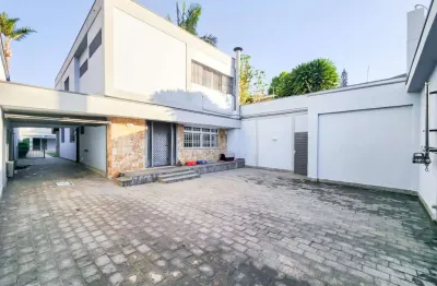 Sobrado indisponível em campo belo com 3 quartos, sendo 3 suítes, 289m²