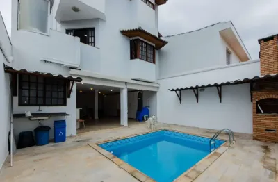 Deslumbrante casa tipo para venda em conjunto residencial santa terezinha com 4 quartos, sendo 1 suíte, 192m²