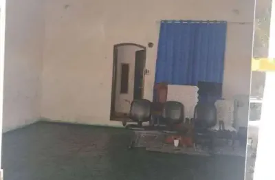 Casa com um salão comercial à venda, r$ 530 - bairro dos pintos - itatiba/sp
