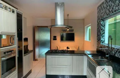 Casa com 3 quartos à venda na Rua Santa Bibiana, 346, Vila Sônia, São Paulo