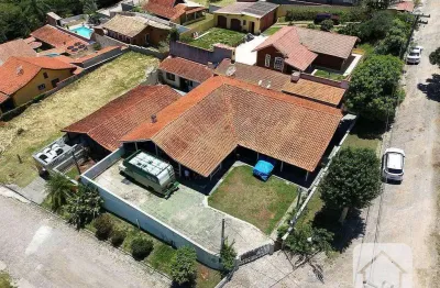 Explore  o conforto nesta residência exclusiva no clube de campo fazenda itatiba sp