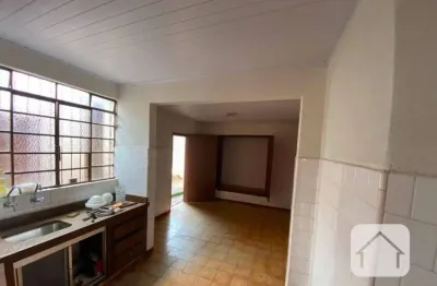 Casa com 2 quartos à venda na Avenida Independência, 117, Centro, Itatiba