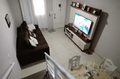 Linda Casa com 2 dormitórios 1 vaga coberta vende-se em Itapevi