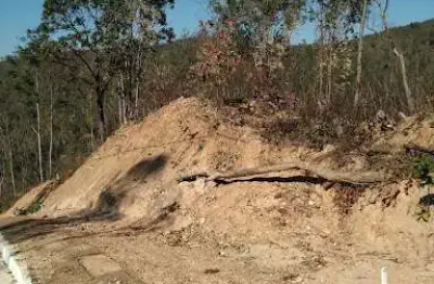 Terreno à venda na Avenida Serra da Piedade, Serranos, Sabará