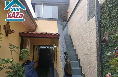 Casa térrea com 03 dormitórios, uma vaga de garagem
