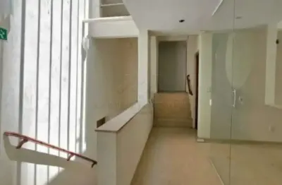 Salão comercial de três pavimentos, sendo o principal com 250m² de vão livre e pé direito de 6m por r$ 28.000,00 o aluguel + iptu