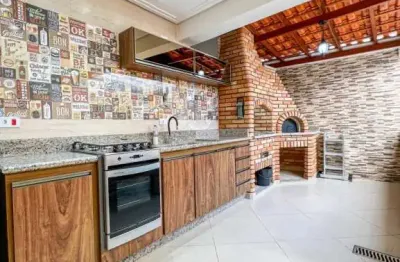 Sobrado á venda com 03 dormitórios e 04 vagas na vila pinheirinho, santo andre/sp