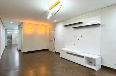 Sobrado à venda com 4 Quartos, 174m² por R$ 850.000 - Jardim Ocara - Santo André/SP