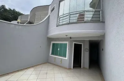 Sobrado com 03 dormitórios à locação, 200m² no bairro jardim - santo andré/sp