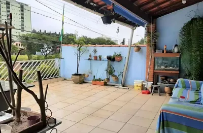 Sobrado com 3 dormitórios à venda, 186 m² por R$ 750.000,00 - Campestre - Santo André/SP