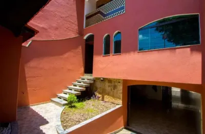 Sobrado com 03 dormitórios para locação 262 m²  parque marajoara