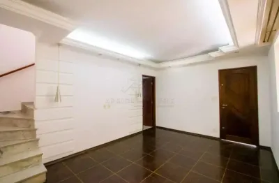 Sobrado com 03 dormitórios para locação, 162m² no Bairro Vila Assunção - Santo André/SP