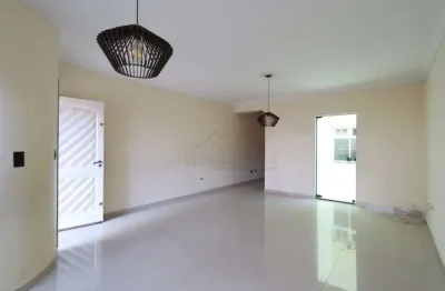 Sobrado com 03 dormitórios para locação, 185m² no Parque Jaçatuba - Santo André/SP